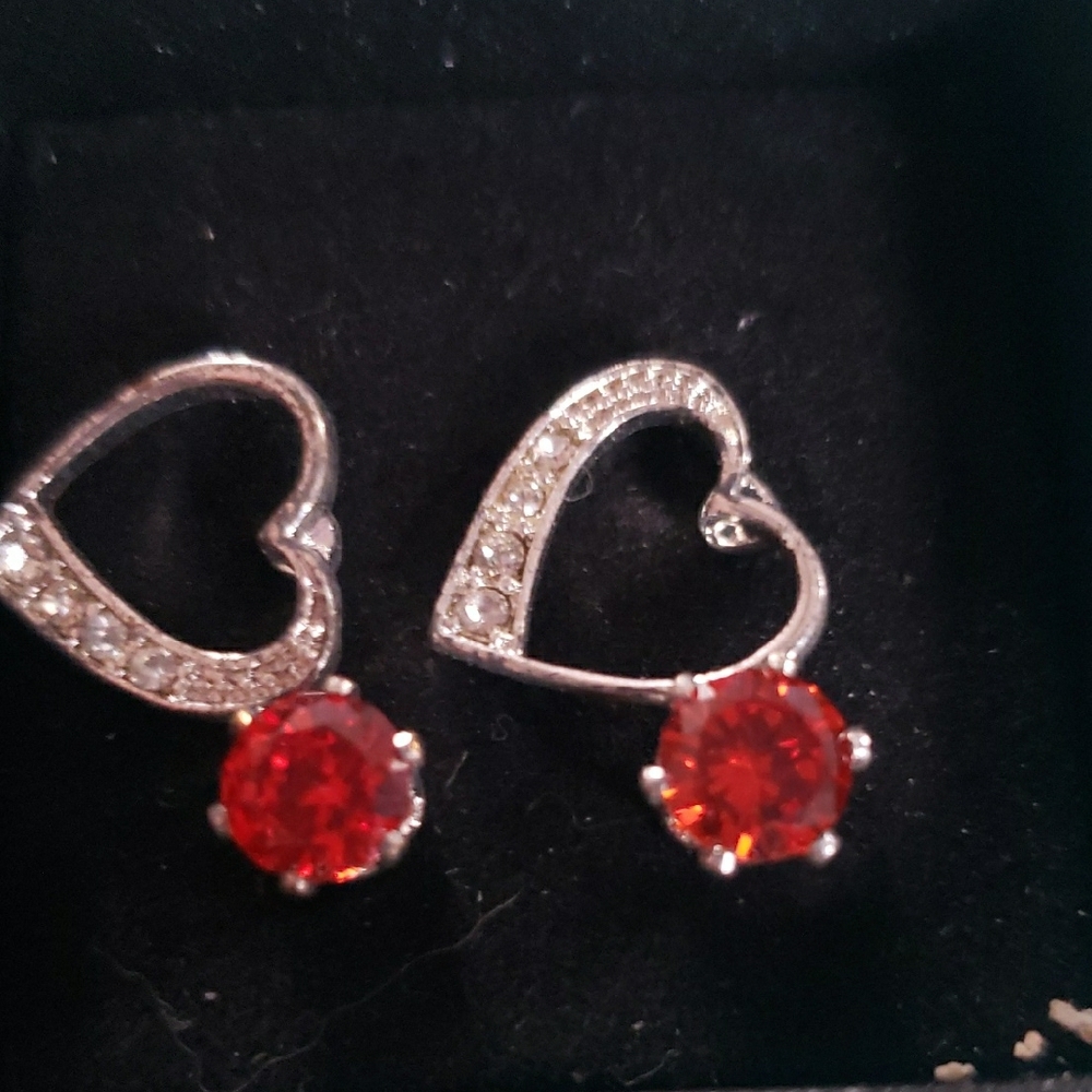 Heart-Shaped Silver Rhinestone Earrings with Red Gemstones